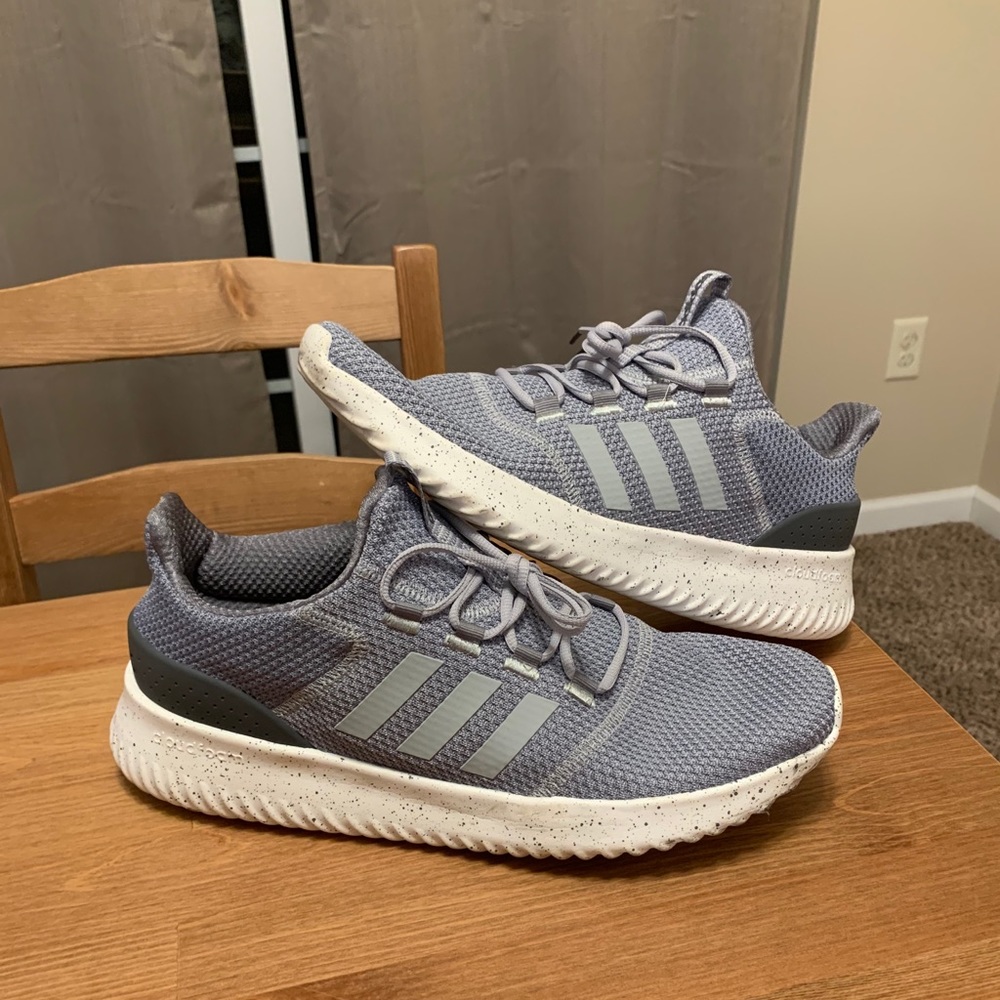 Adidas Shoes 🔥 Men Size: L